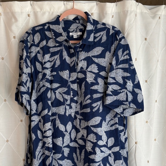 Chico's Dresses & Skirts - Chico's Navy and White Leaf-Print Short-Sleeve shirt dress with pockets